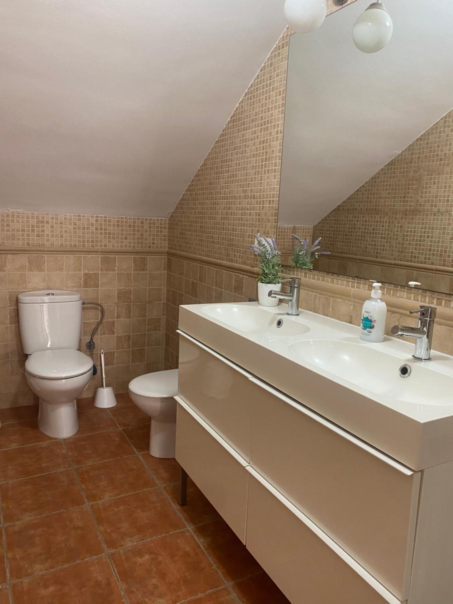 Vivienda a pie de calle en Agua Amarga a 250 metros de la playa Exterior foto